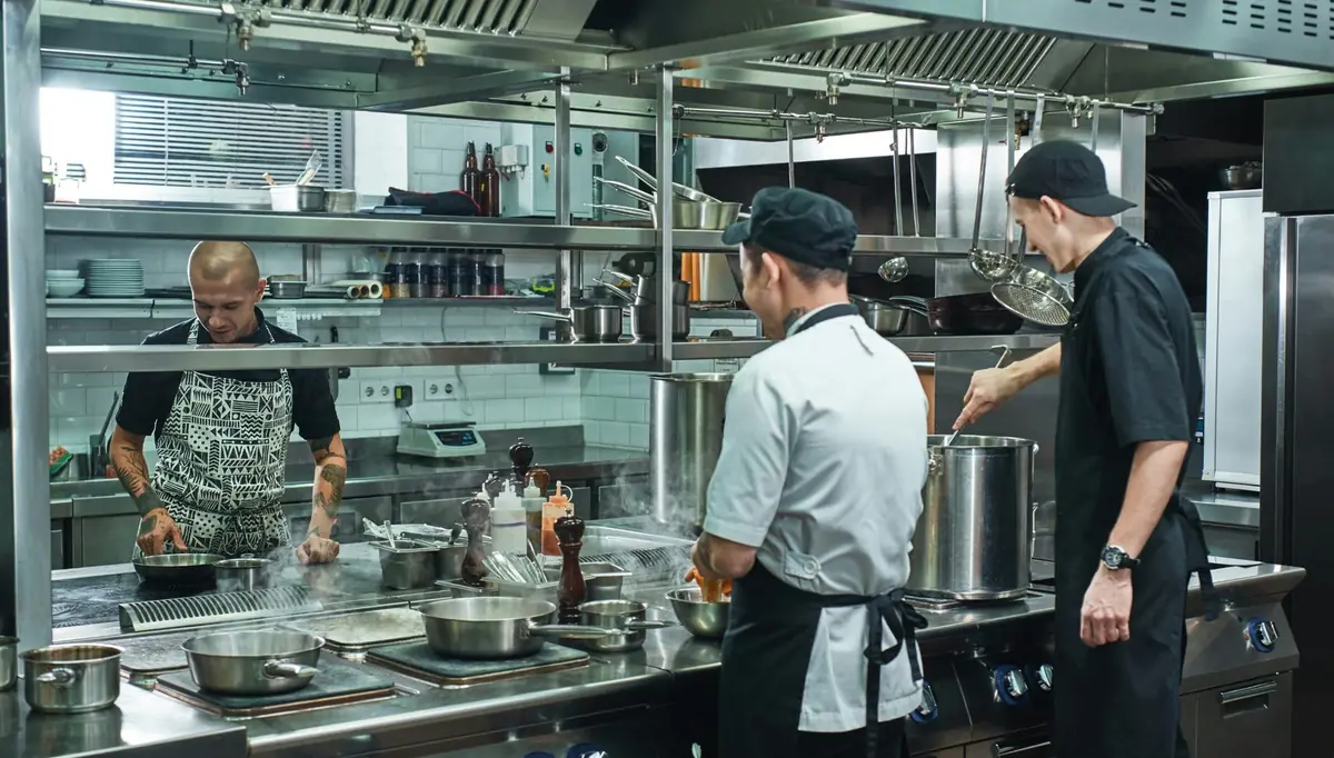 Zaplecze techniczne kuchni restauracyjnej
